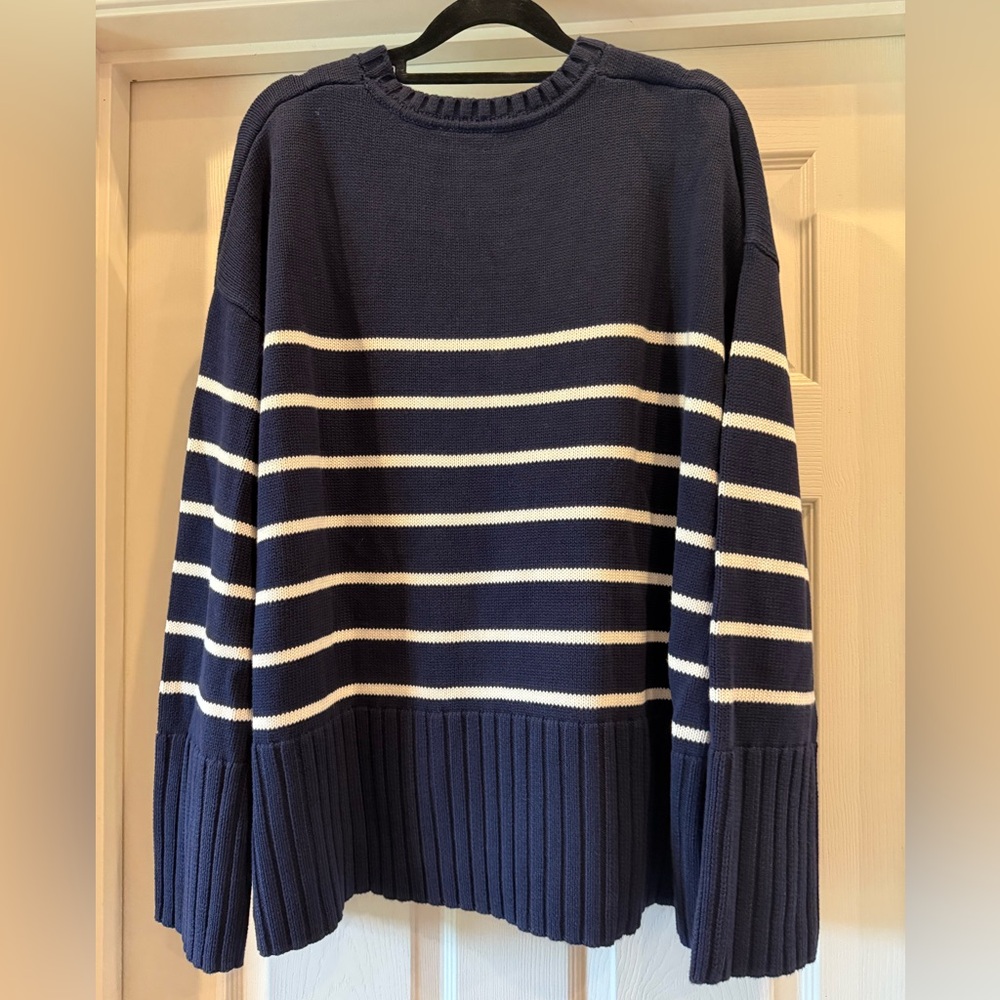 Gap NWT Navy and White Striped Women’s Sweater Large Lg